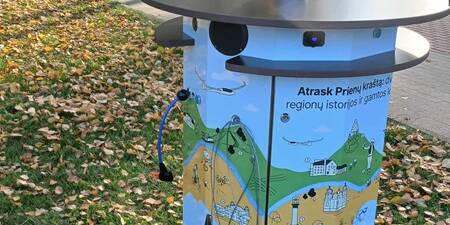 Saulės energijos stotelė